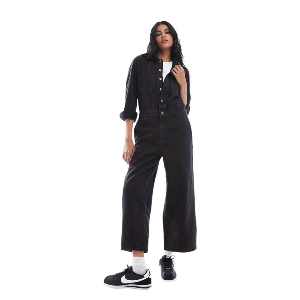 NWT LEVI’S Iconic Jumpsuit Black Size Large Straight Leg Long Sleeve Women’s